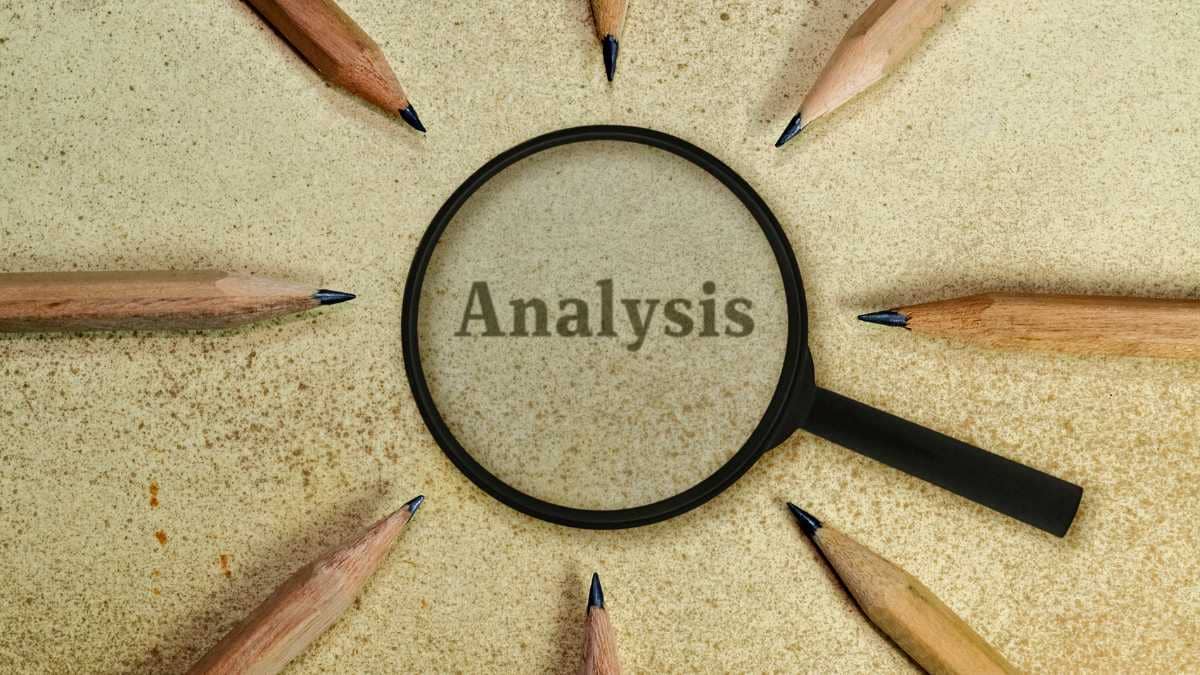 Pencil pointing microscope analysis