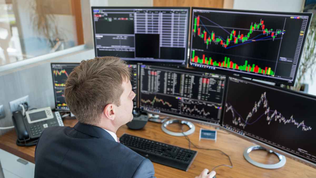 how to trade indices