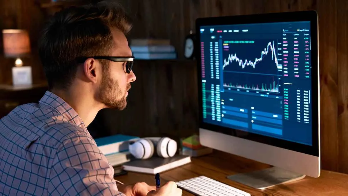 what is trading indicator and how it helps you as a trader