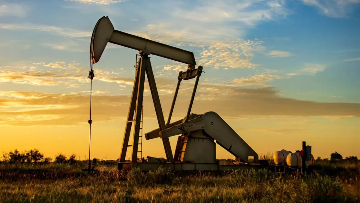 Oil prices decline on US interest rate outlook