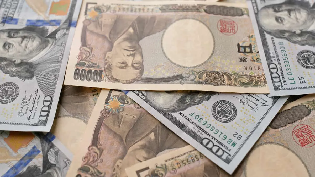 usd-and-japanese-yen-banknote-width-1200-format-JPEG.jpg